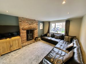 Lounge- click for photo gallery